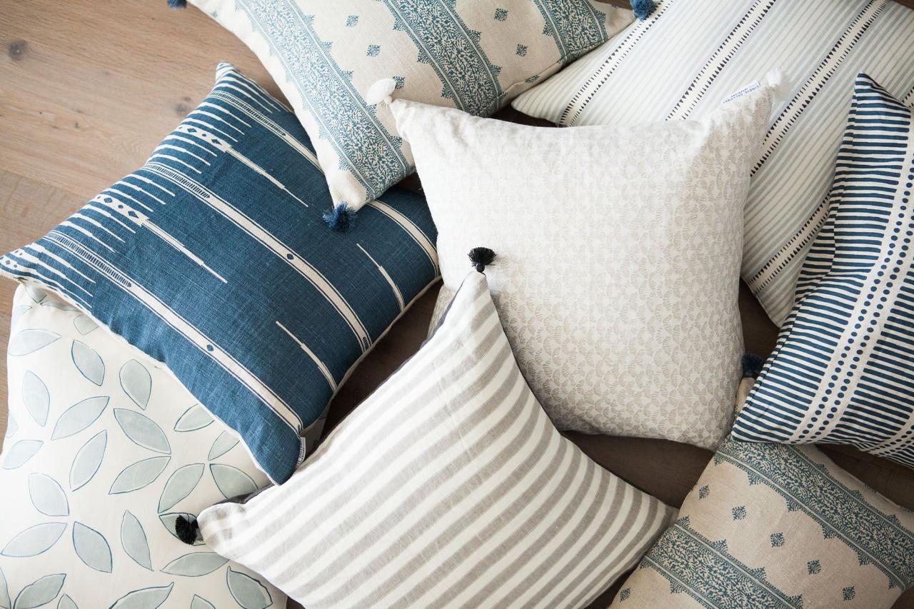 Coastal decorative pillows