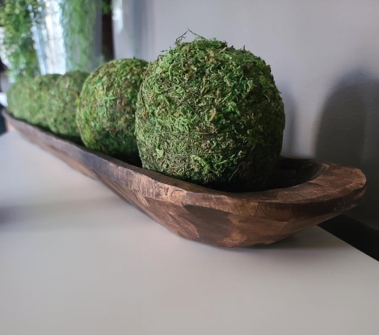 Decorative moss balls